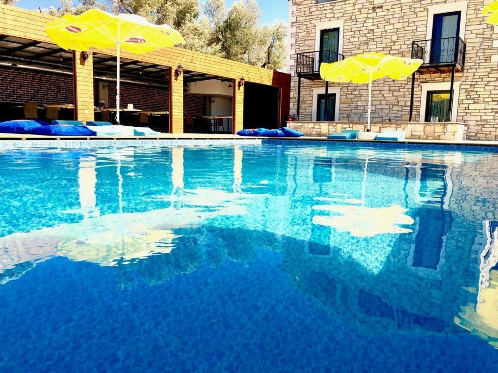 Victoria Hotel And Lounge Фоча Экстерьер фото