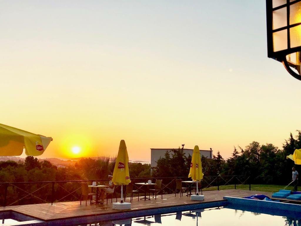 Victoria Hotel And Lounge Фоча Экстерьер фото