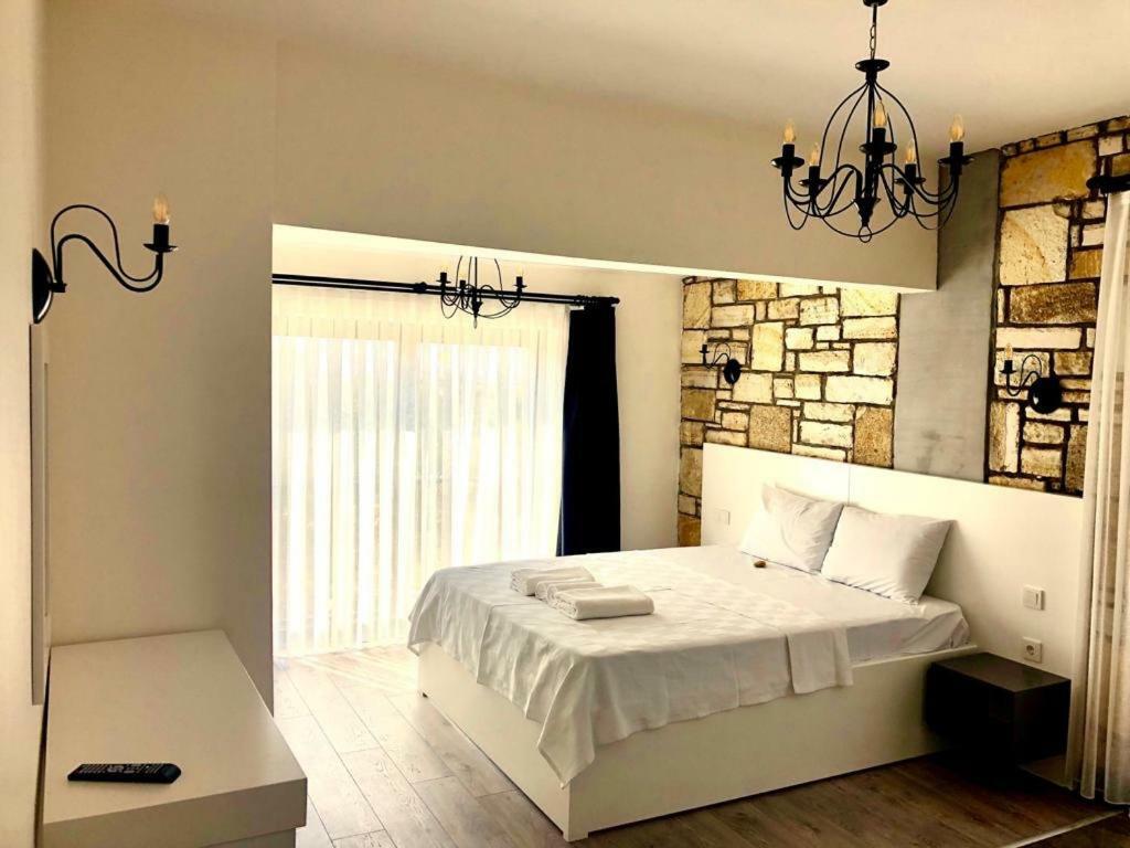 Victoria Hotel And Lounge Фоча Экстерьер фото